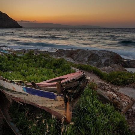 Seaside Flat With Hydromassage Daire Mochlos Dış mekan fotoğraf