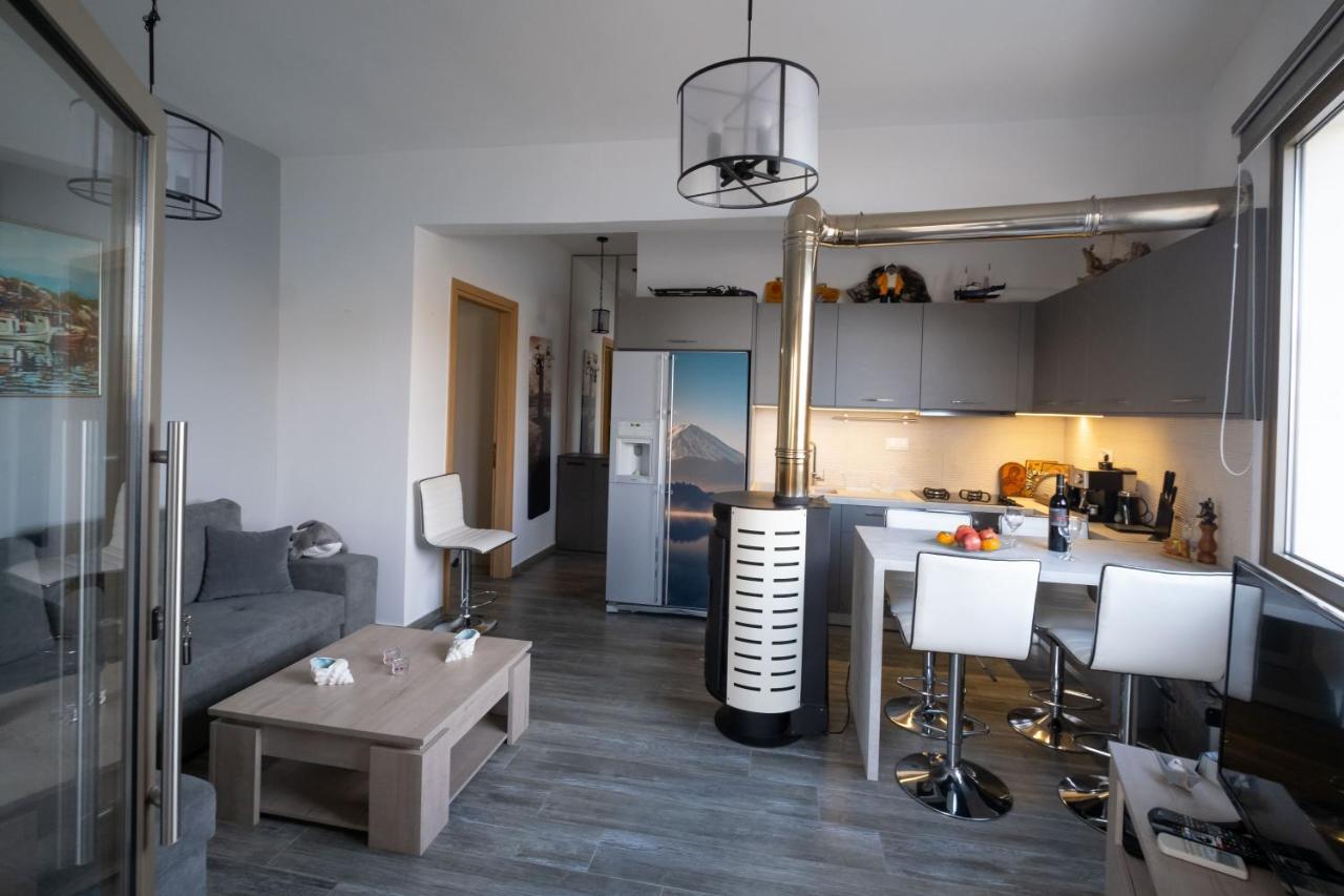 Seaside Flat With Hydromassage Daire Mochlos Dış mekan fotoğraf