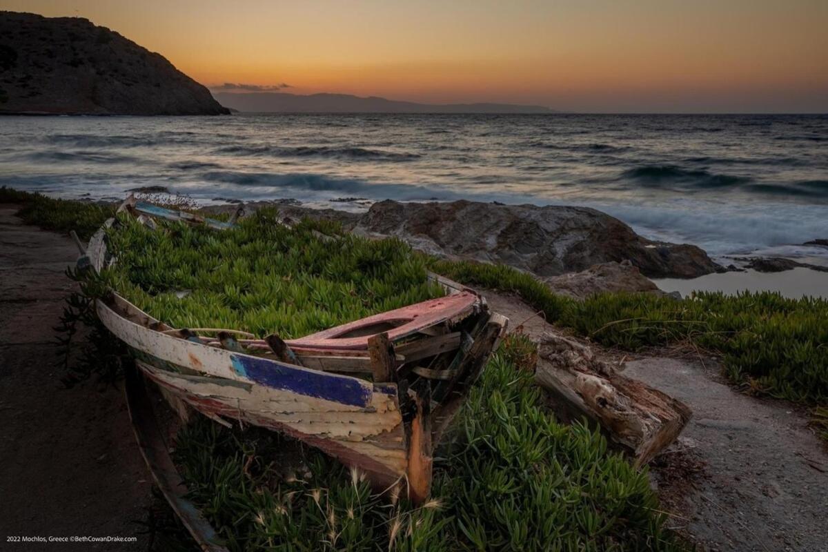 Seaside Flat With Hydromassage Daire Mochlos Dış mekan fotoğraf